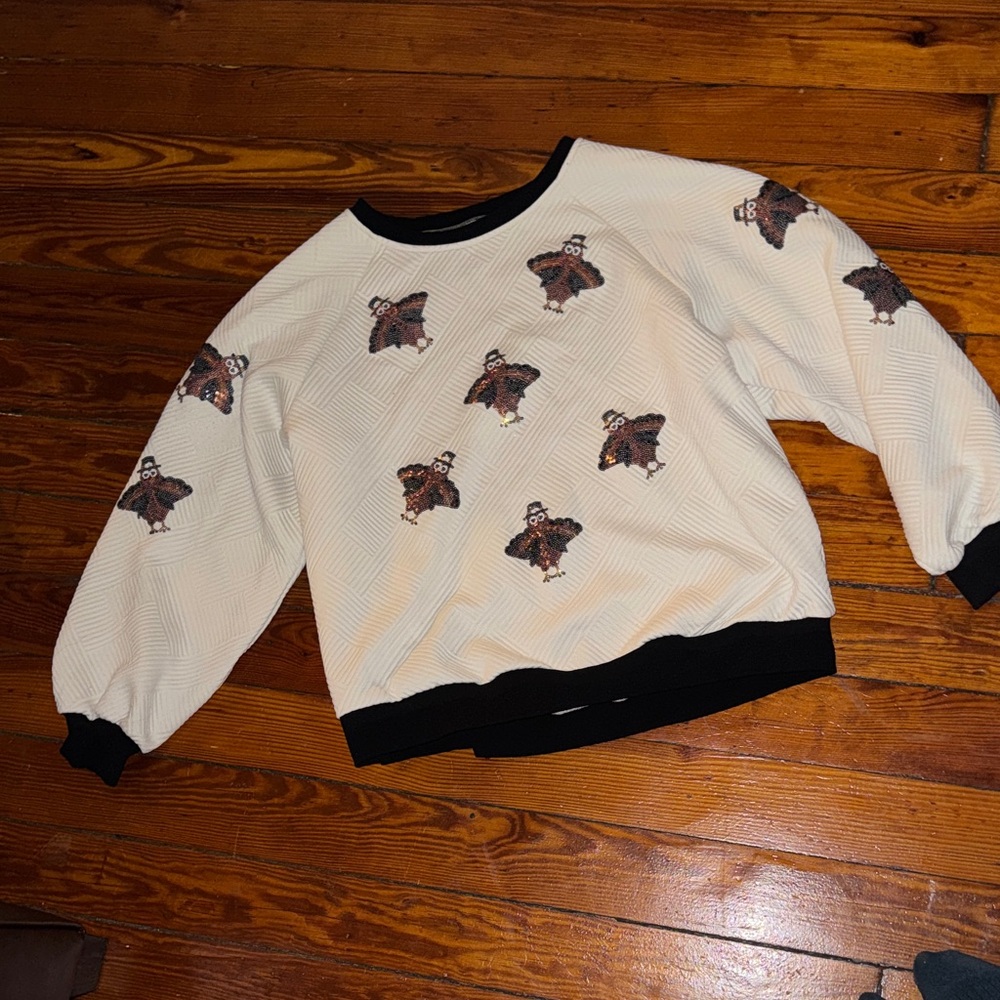 White Sweater with Turkey Pattern XL Sequins